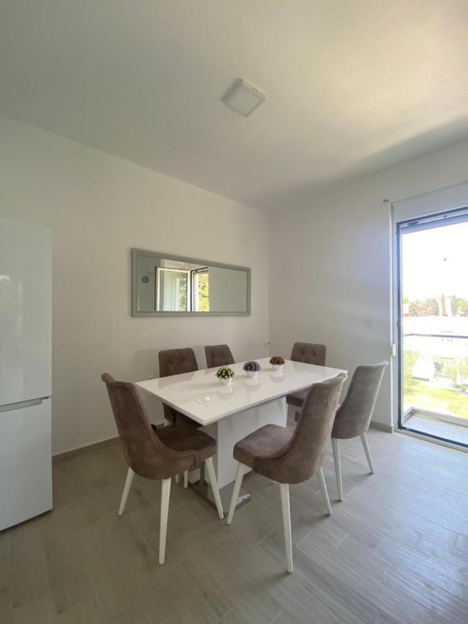 Rasi Luxury Apartments Ülgün Dış mekan fotoğraf